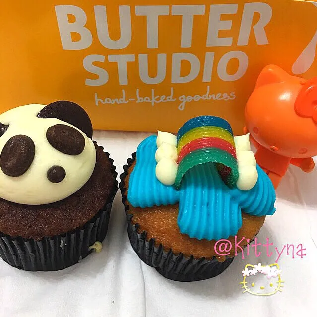 🐼 & 🌈 Cupcakes 💕|🎀Kittyna🌸さん