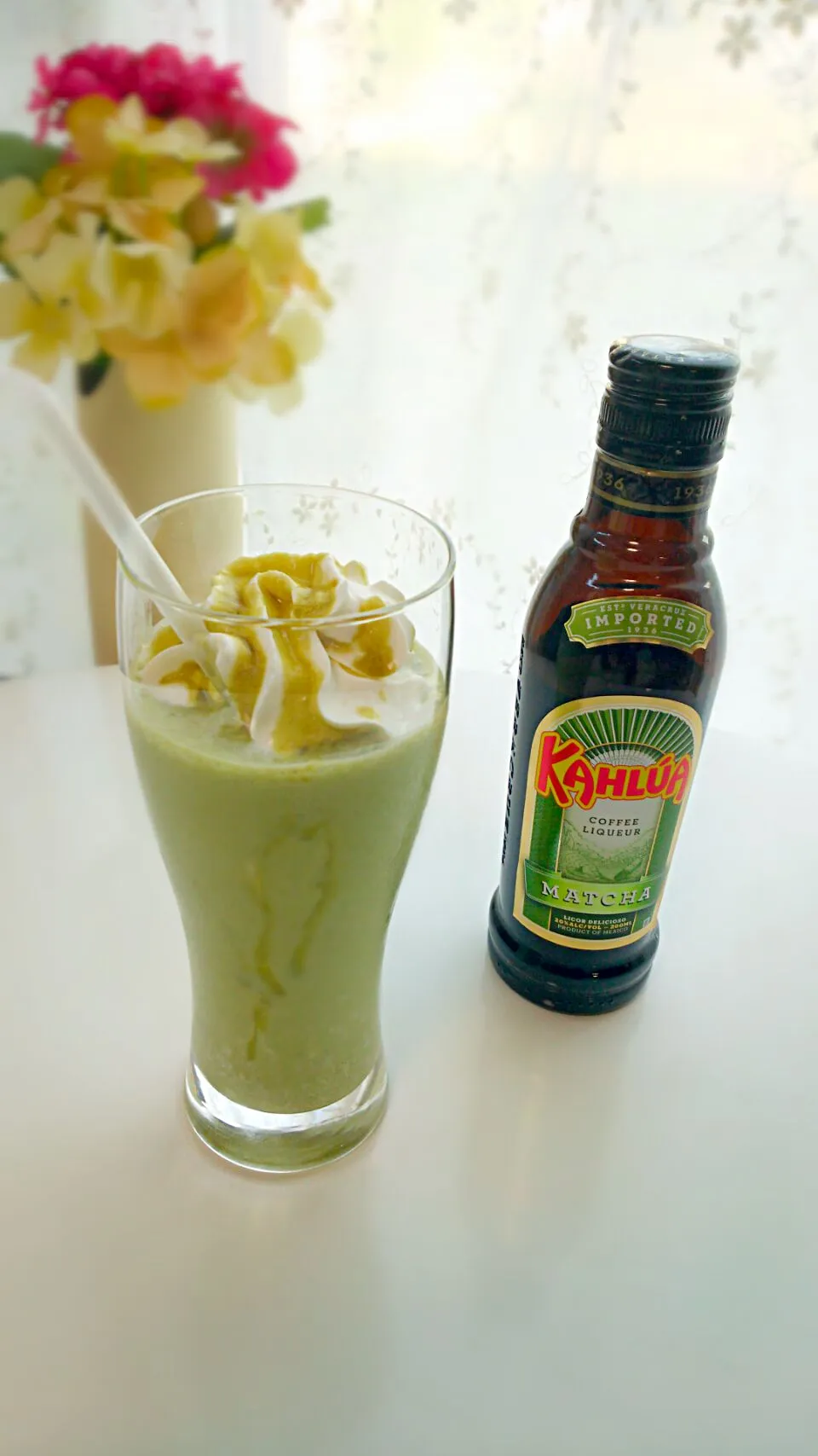 Matcha cocktail shake  🍵
カルーア抹茶シェーク 
#カルーア抹茶で新緑スイーツ #おうちカフェ|まめさん