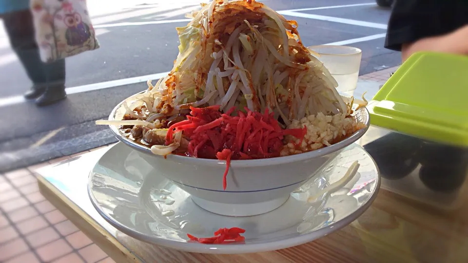 恒例❣️😋ゴルフ後のラーメン🍜⛳️🏌️
練馬ラーメン大「辛スパイスラーメン」|アライさんさん