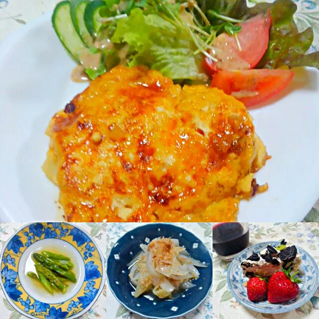 はんぺん豆腐バーグ＆アスパラの煮浸し＆新玉ねぎとツナのレンジ蒸し＆オレオチーズケーキ＆赤ワイン|うたかた。さん