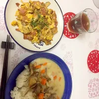 Snapdishの料理写真:3種の野菜ホワイトカレー&チーズ卵舞茸・焼豚炒め|松本 遥平さん