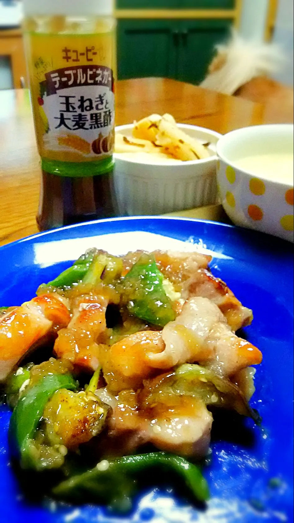 さっそく♪鶏ももと茄子ピーマン炒めにテーブルビネガー🍴✨|ちはるさん