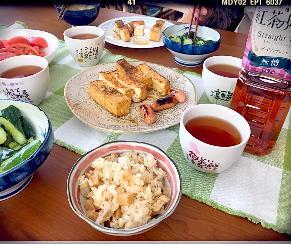 たけのこご飯、ばっぱの漬物 、厚揚げのポン酢かけ 日曜日の朝食|ももさん