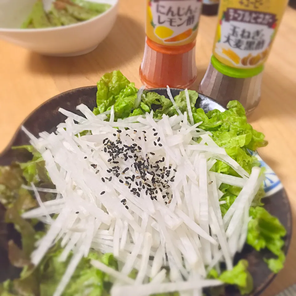 大根サラダ🥗キューピーさんのドレッシングをお好みで。|CHIZUさん