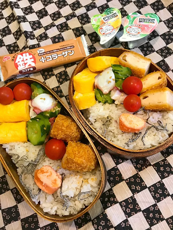 ふたり弁当

塩昆布 焼きたらこ乗っけごはん
カニクリームコロッケ
たこときゅうりの酢の物
卵焼き
ミニトマト|ひななぎさん