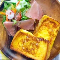 Snapdishの料理写真:朝ごはん＊初めて作ったフレンチトースト＊|Chie.Yさん