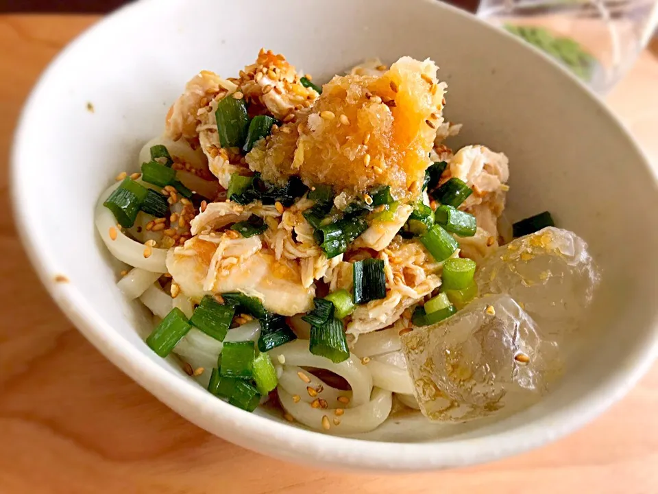 五月病も飛んでけ！ささみと梅のさっぱり冷やしうどん|じゅんこさん