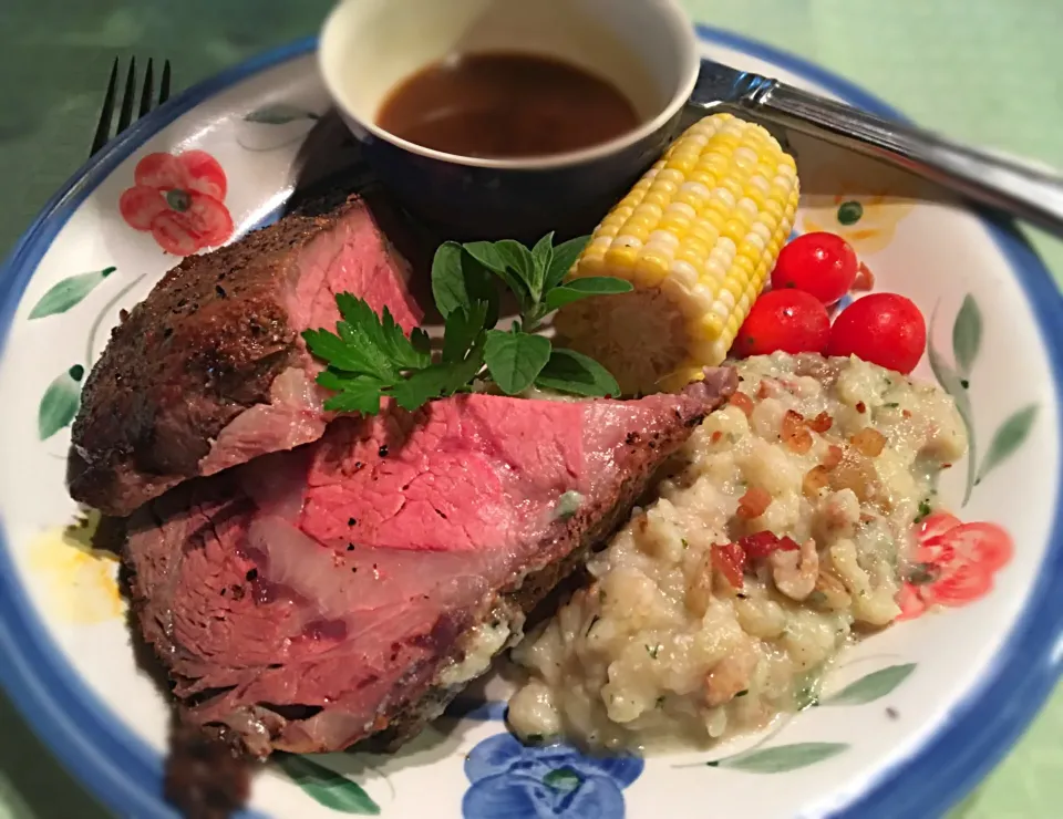 Snapdishの料理写真:Smoked Prime Rib roast with bacon & blue cheese smashed potatoes and steamed corn on the cob. Sunday Supper.|MJRoperさん