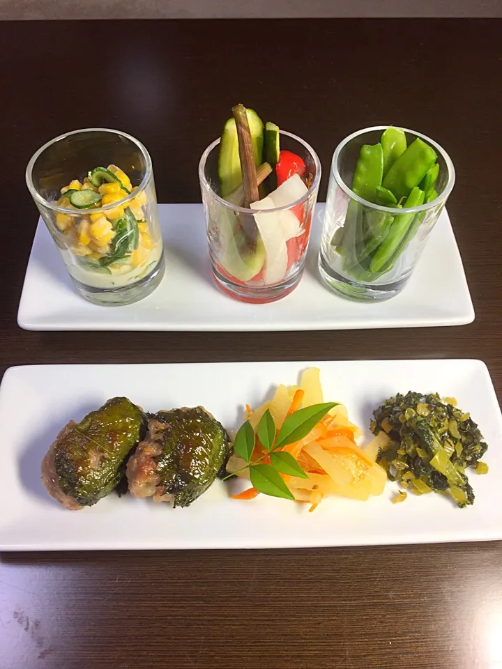 Snapdishの料理写真:#ピクルス#コーン胡瓜サラダ 絹さや
しそ巻きつくね #大根人参キンピラ
#大根の葉炒め 野菜づくし|shokohanさん