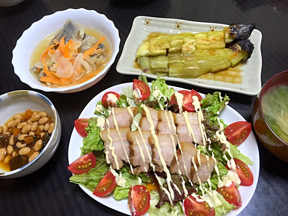 ☆チャーシューサラダ
☆鯵の南蛮漬け
☆五目ならぬ三目豆
☆焼き茄子
☆人参玉葱カブの葉のお味噌汁|さちっこさん