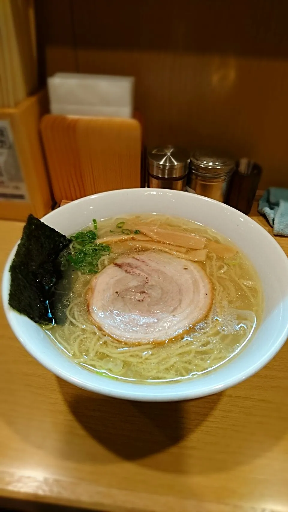 塩ラーメン|よちやまさん