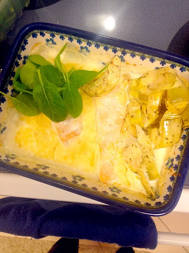 Salmon w/spinach and artichoke|Ana Kaliaさん