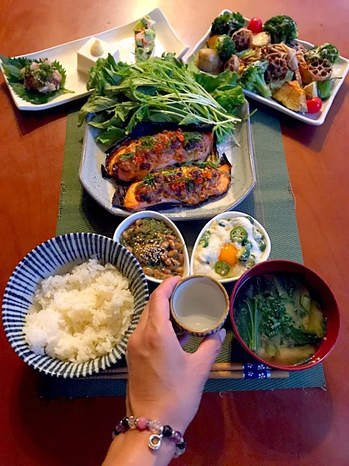 Today's Dinner🍴前菜･温野菜ｻﾗﾀﾞ･ｻｰﾓﾝの味噌ﾀﾙﾀﾙﾁｰｽﾞ焼き･白飯･めかぶ納豆･ｵｸﾗ大和芋･小松菜のお味噌汁|🌈Ami🍻さん