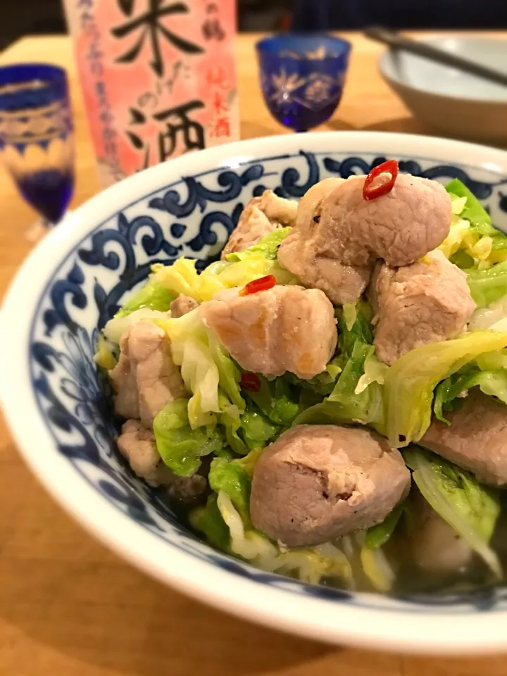 Snapdishの料理写真:#米だけの酒#豚肩ロース#春キャベツ|acoさん