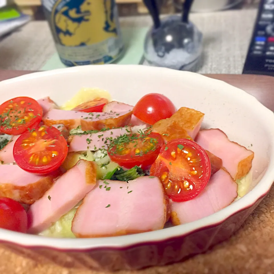 ほうれん草とポテトのベーコンチーズ焼き❤|いず⋈ + ゜さん