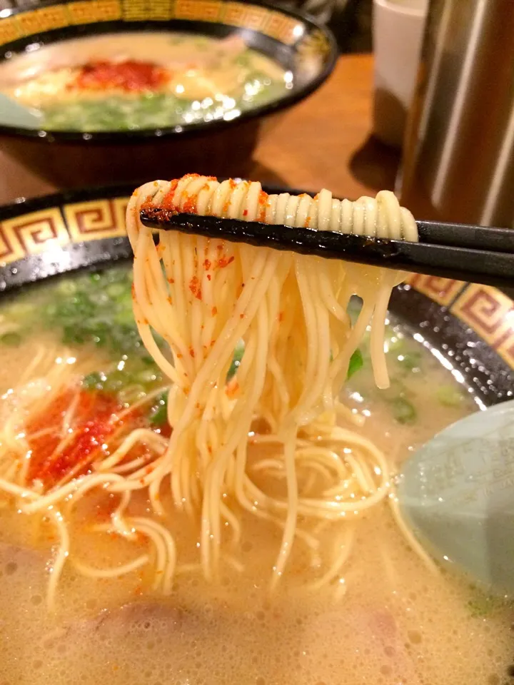 一蘭さんの、がっつり豚骨ラーメン‼️|りょうさん