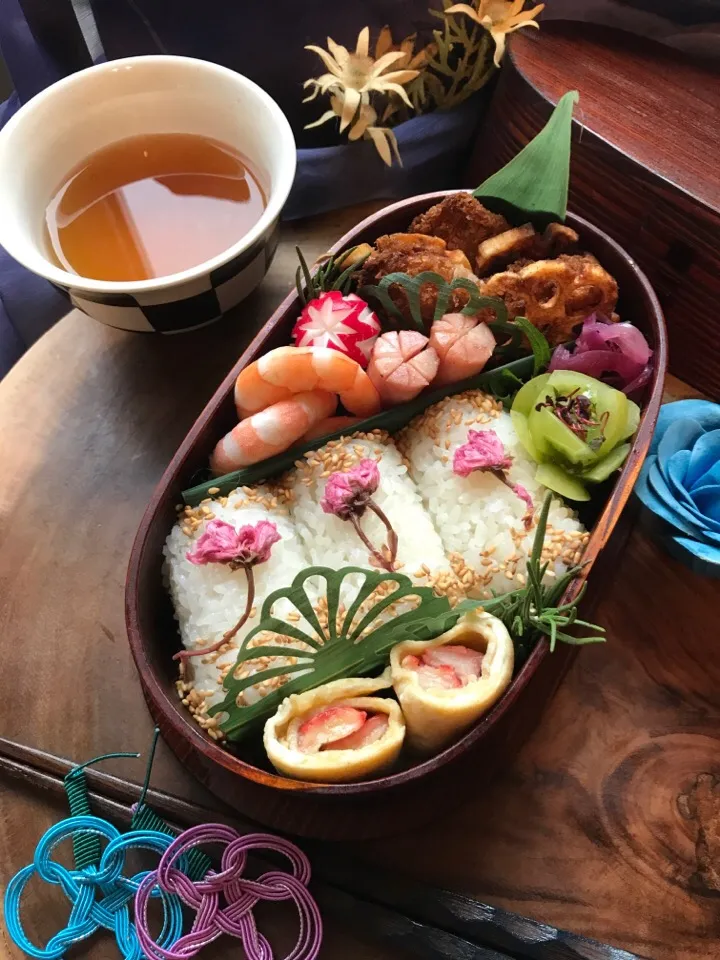 Snapdishの料理写真:ミルフィーユかつ弁当|vivienne_glowさん