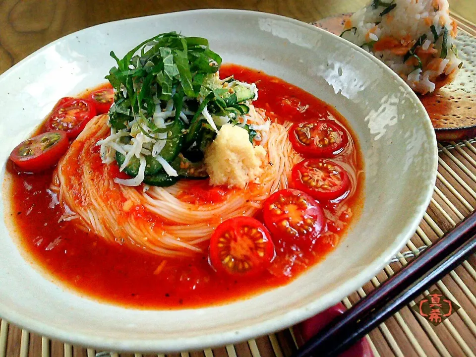 みったんのイタリアンおかずの素🍅でトマトつゆのぶっかけ素麺🎐|真希さん