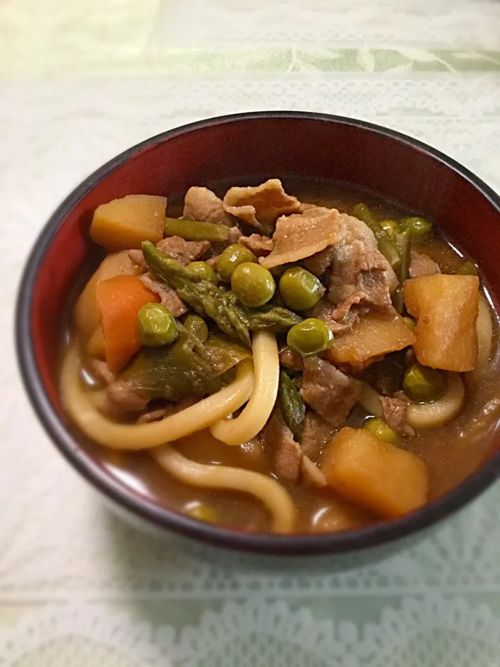 肉うどん 更にリメイク♪
スペアリブ→肉じゃが
→肉うどん|おさとちゃんさん