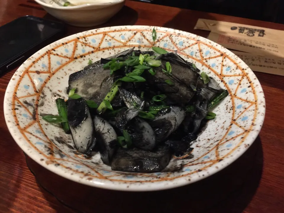 Squid in Squid ink sautéed with Okinawan Herbs|Kkartsさん