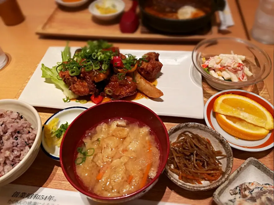 唐揚げと野菜のネギ香味だれ定食|ヴェローナのパン屋さんさん