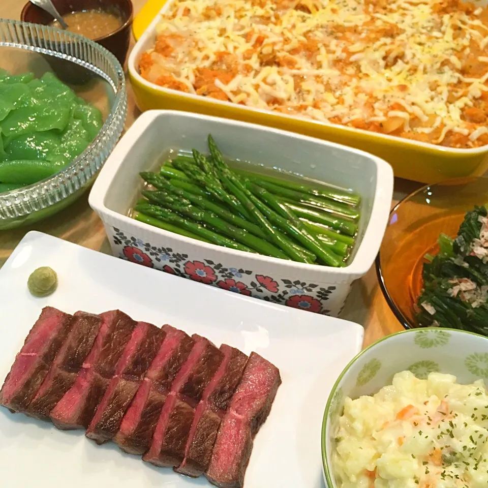 ＊牛ステーキ
＊ヘルシーバターチキンカレードリア
＊青森県産細アスパラのおひたし
＊ほうれん草のおひたし
＊刺身こんにゃく
〜自家製生姜味噌だれ〜
＊ポテサラ|料理研究一家「古川家」さん