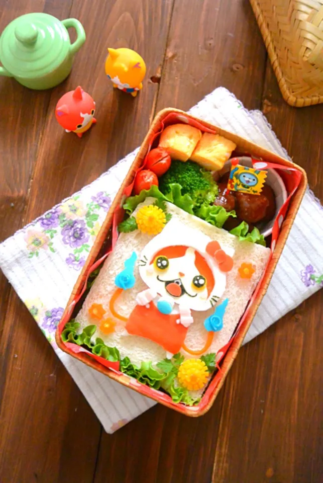 Snapdishの料理写真:キティ♡ニャンのサンドイッチ弁当|ankoさん