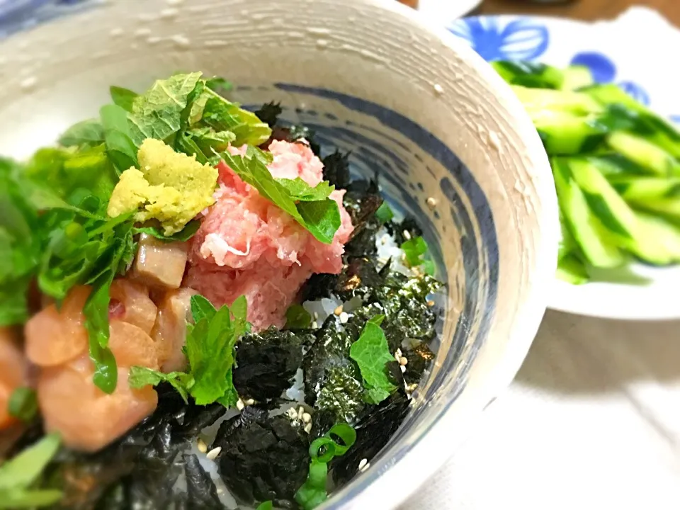 サーモンの梅酢マリネとネギトロ丼#手抜きご飯|かなた3120さん