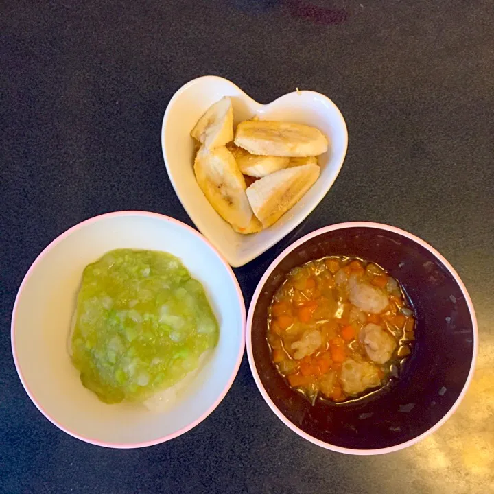 離乳食 朝
・そら豆のあんかけ粥
・お野菜とつくねのケチャップ風味
・きな粉バナナ|ぺろたんさん