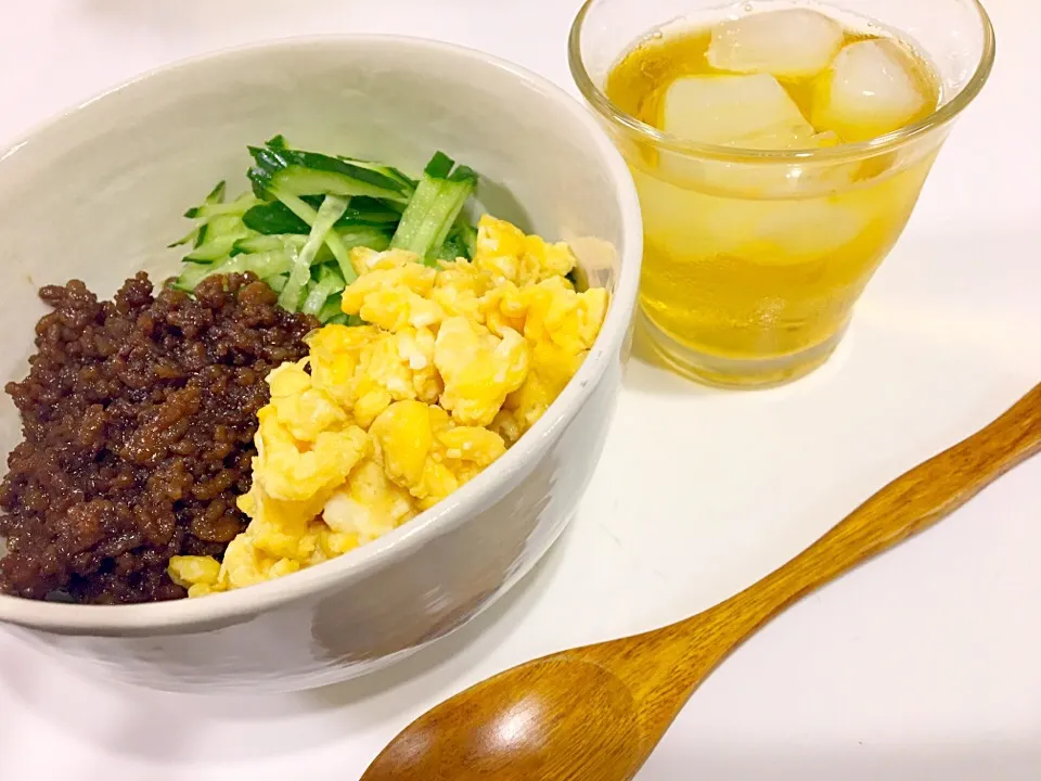 お昼ご飯
3色丼|ともさん