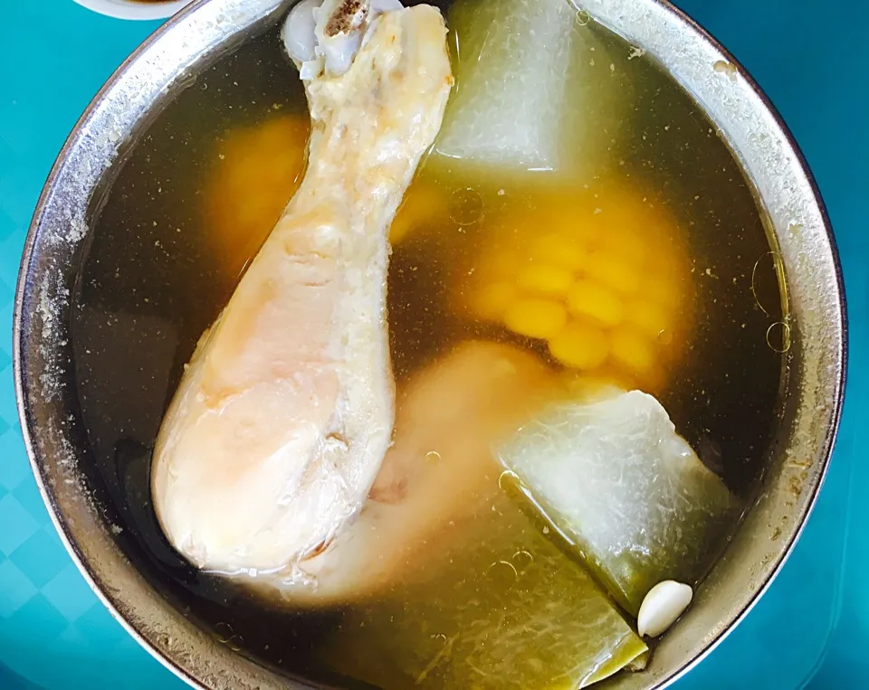 Chicken with Wintermelon and Corn Soup|Michael Angelさん