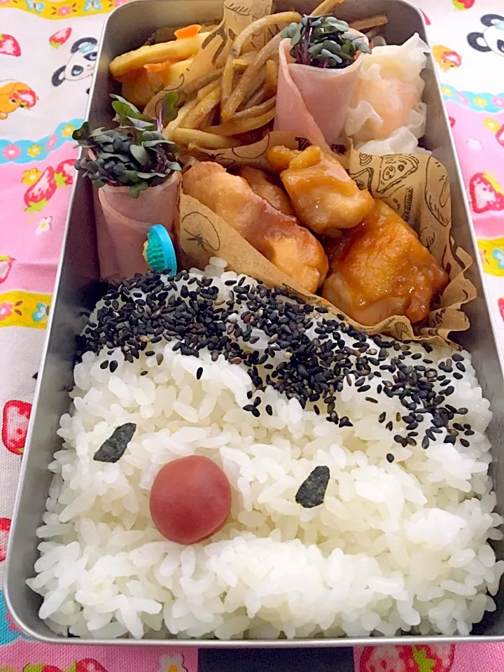 見飽きたでしょうが、今日で最後なのでお付き合い下さい(笑)
#息子弁当 #塾弁当 #顔弁|ともえさん