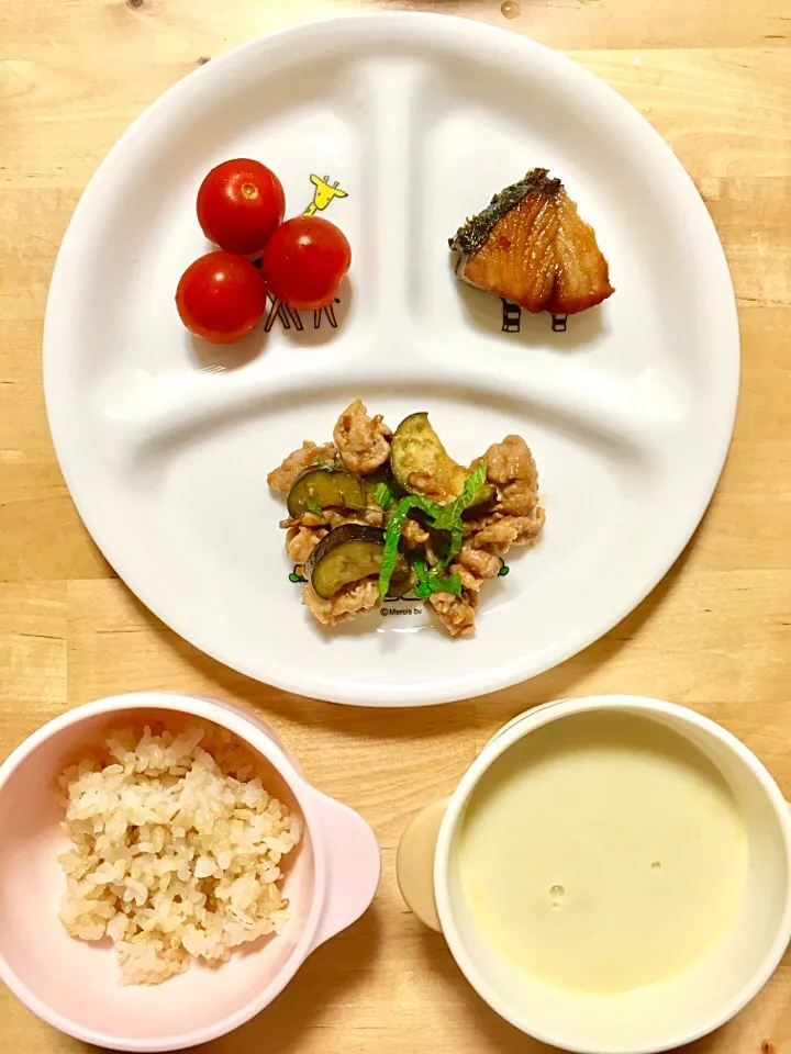 Snapdishの料理写真:鰤の照り焼き、豚肉と茄子の胡麻味噌炒め、ごはん、さつまいもポタージュ|つきこさん