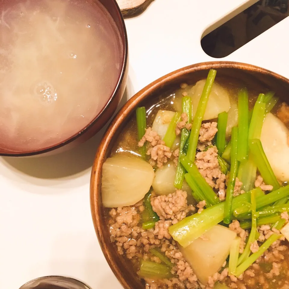 Snapdishの料理写真:かぶスープとかぶと挽肉|ゆちのすけさん