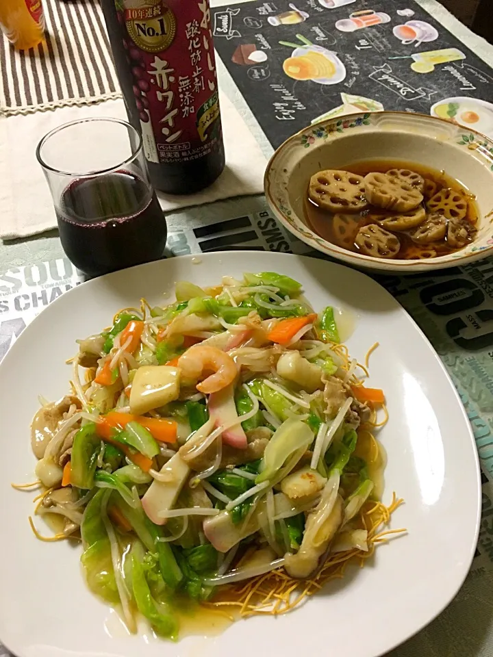 Snapdishの料理写真:長崎皿うどん♡を赤ワインで(*^｡^*)レンコンのおかか煮も！|ライムさん