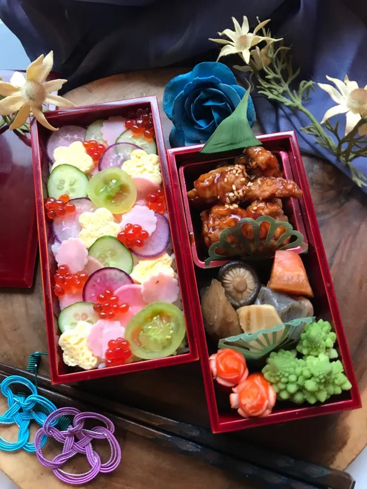 Snapdishの料理写真:水玉ちらし寿司弁当|vivienne_glowさん