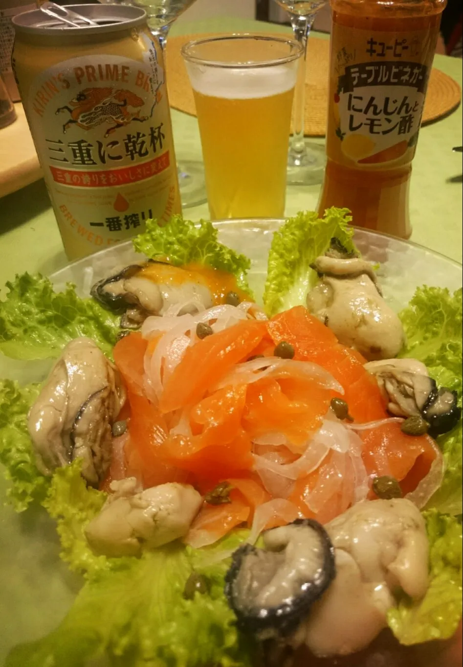 Snapdishの料理写真:スモ―クサ―モン&牡蠣のオリーブオイル漬け🐚
フランスの白🍷＼(^o^)／|ナムナムさん