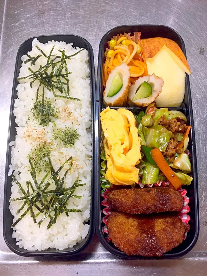 メンチカツ弁当☆回鍋肉風野菜炒めは大豆ミンチで♪#息子弁当 #高校生男子弁当|友美さん