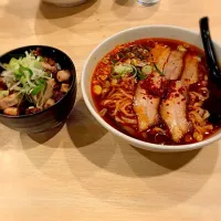 Snapdishの料理写真:からラーメンとチャーシュー丼|。。さん