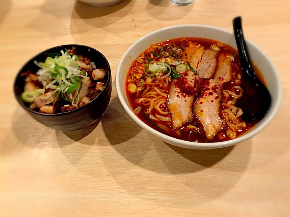 からラーメンとチャーシュー丼|。。さん