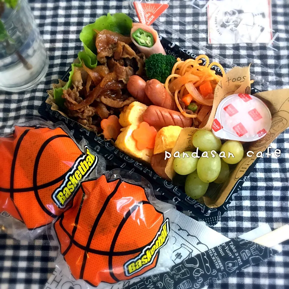 中1息子のお弁当★バスケ🏀おにぎり#おひるごはん #おにぎり弁当 #バスケ #一泊移住|あおぱんださん