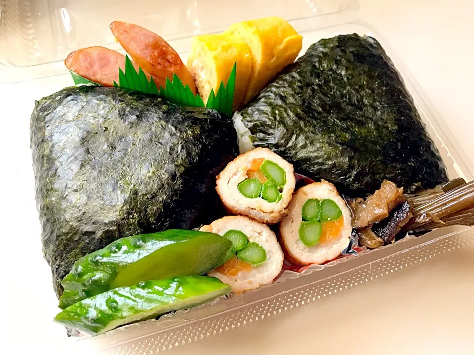 Snapdishの料理写真:おにぎり🍙弁当～😋|みほままこさん