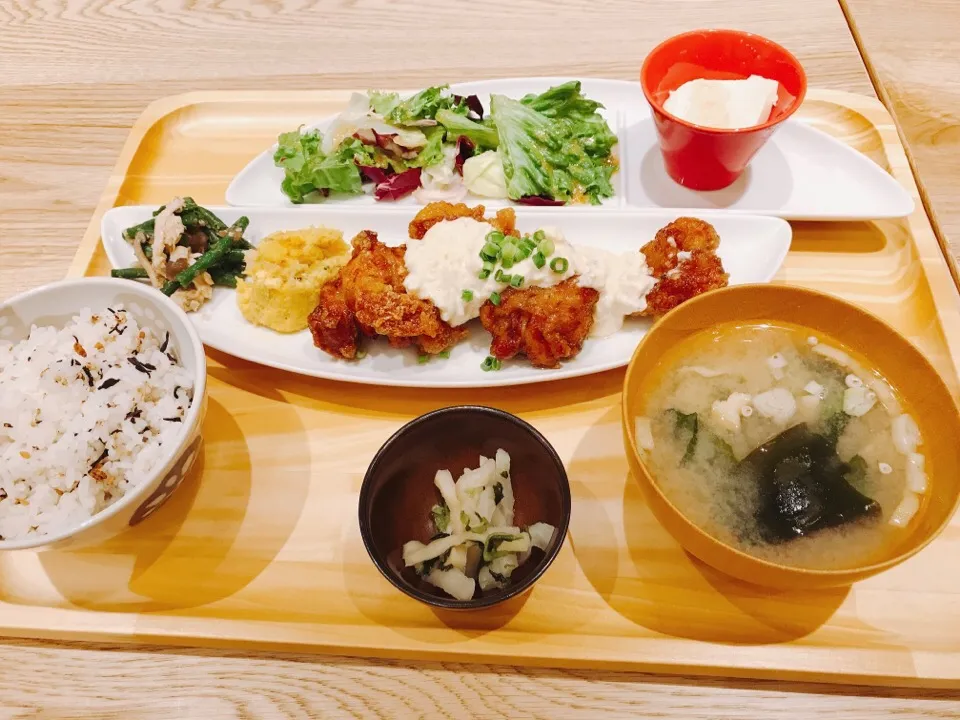 鶏肉の味噌タルタル定食|ちゃみこさん