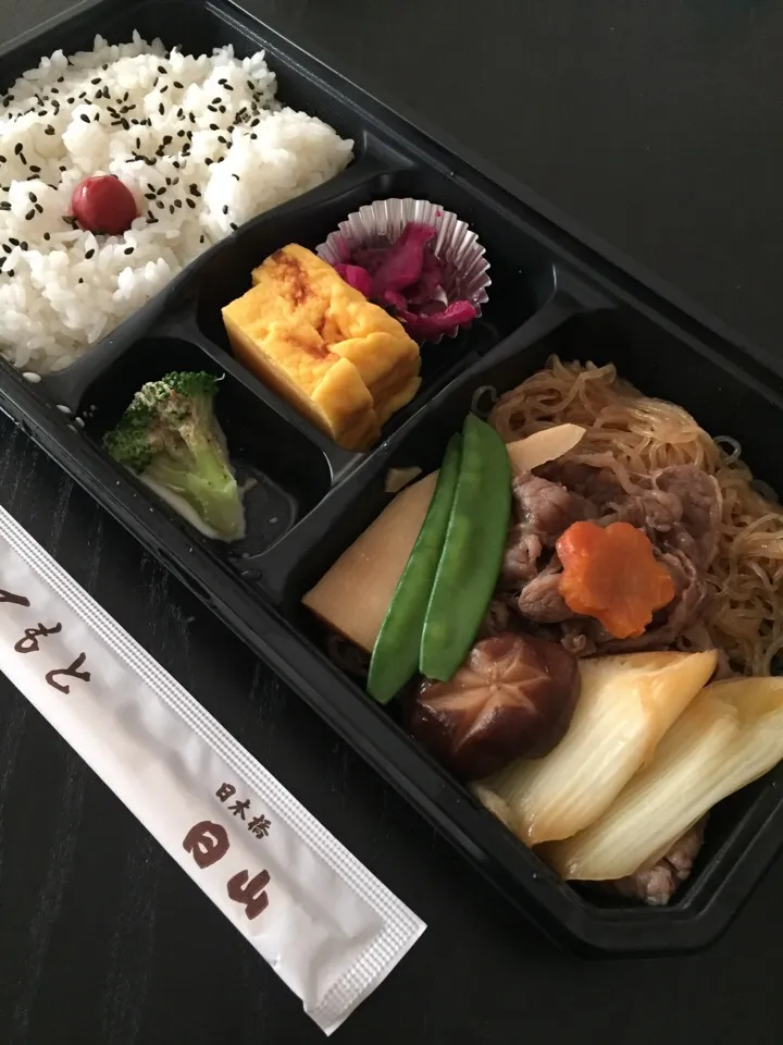 日本橋 白山のすき焼き弁当。浅草の松屋のデパ地下で買いました。凄く美味しかった！|italytodayさん