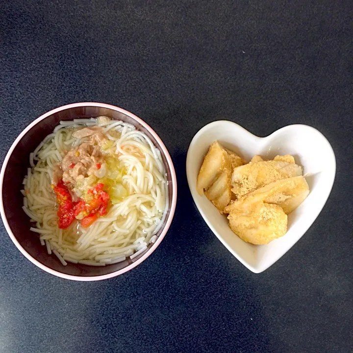 離乳食 昼
・ツナとトマトとキャベツのそうめん
・きな粉バナナ|ぺろたんさん