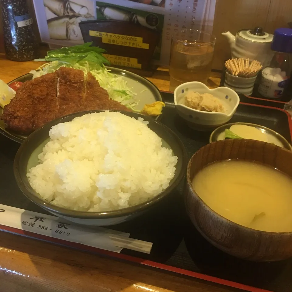 ロースとんかつ定食|Hajime Sakaiさん