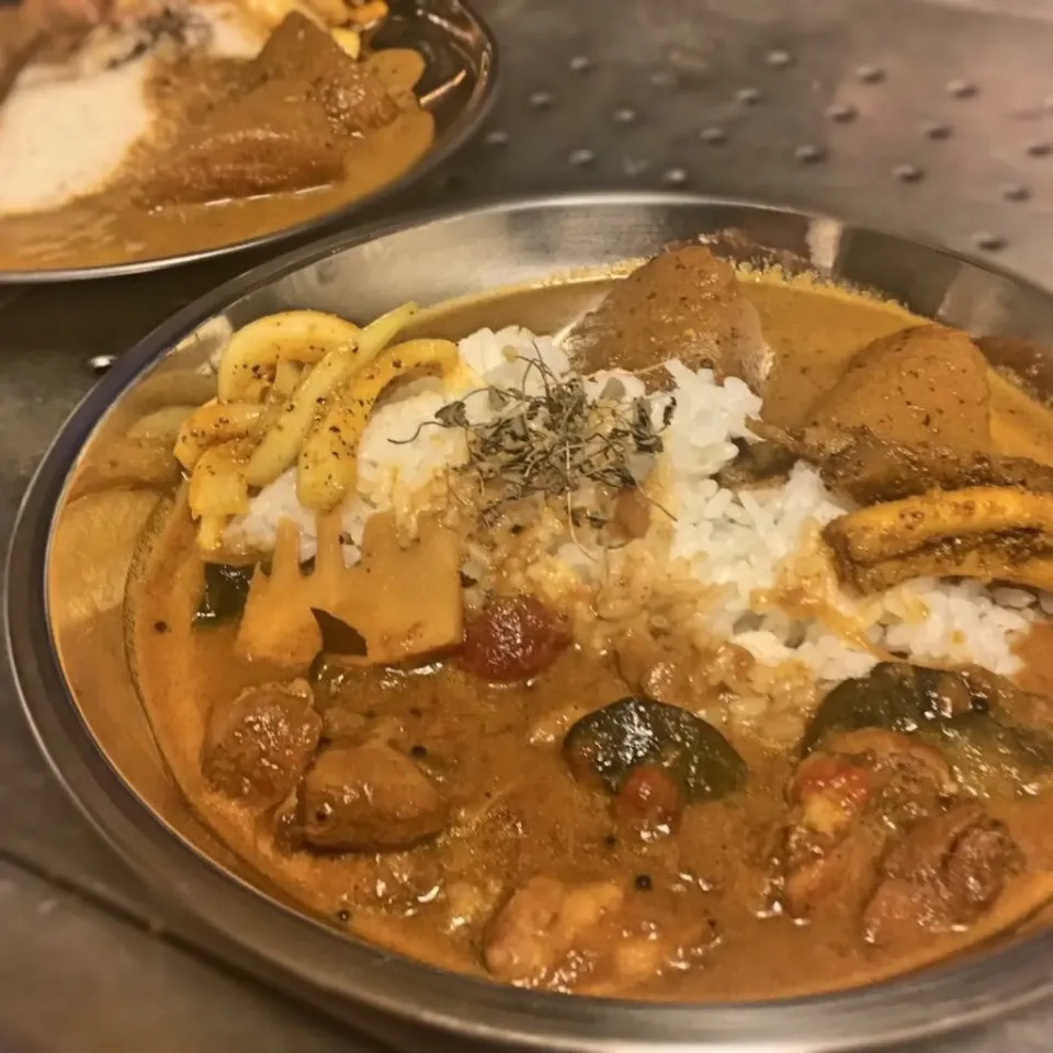 チキンカレーと大根のカレー|あかつ亭さん