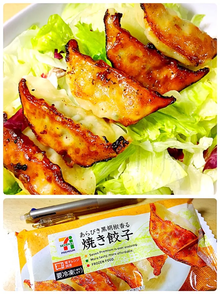 セブンイレブンの冷凍餃子…税込108円。袋のままチンして90秒。味も焼き色も最高‼️やっぱ、コスパ‼️|Harumitu Simadaさん