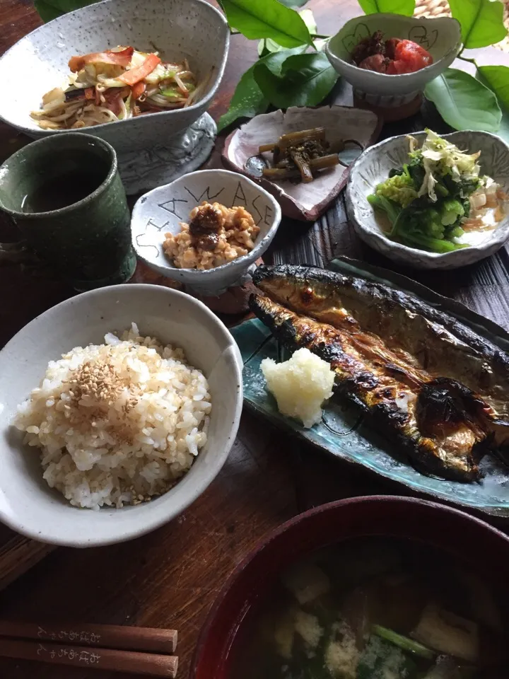 Snapdishの料理写真:日本人で良かったーーー朝ごはん🍙|麦チョコさん