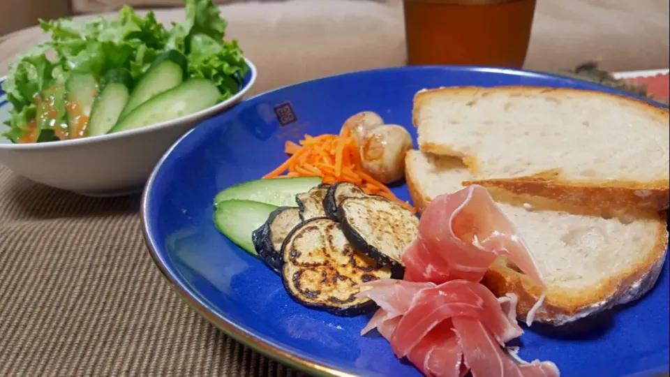 朝食、野菜にビネガー|しあるさん